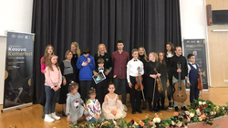 “Fëmijët për fëmijët...” bashkohen në koncert për autizmin