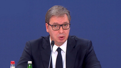 Vuçiqi: Kohë të vështira po vijnë për serbët në Kosovë