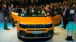 “Jeep” zbulon automjetin e parë plotësisht elektrik në “Paris Motor Show”
