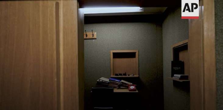 Καταφύγιο που κατασκευάστηκε κατά τη διάρκεια της πρώην Γιουγκοσλαβίας μετατράπηκε σε γκαλερί τέχνης