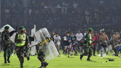 Indonezia do ta shkatërrojë stadiumin ku humbën jetën 131 tifozë futbolli