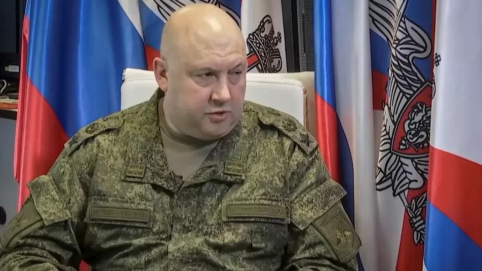 Rusia e pranon se Khersoni është në gjendje të vështirë nga bombardimet