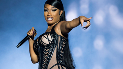 Megan Thee Stallion e mohon se është fejuar