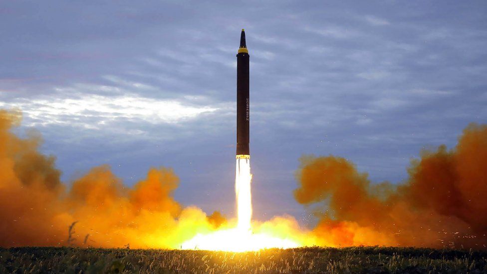 Ukraina e Rusia akuzojnë njëra-tjetrën për përgatitje të sulmit me bombë bërthamore