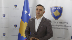 Tahiri: Vuçiq po përdor skenarë të përshkallëzimit të tensioneve kundër Kosovës