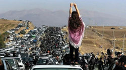Policia iraniane gjuan me armë protestuesit e mbledhur te varri i Mahsa Aminit