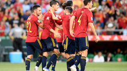 Spanja mbështetet në të rinjtë për sukses në Kupën e Botës