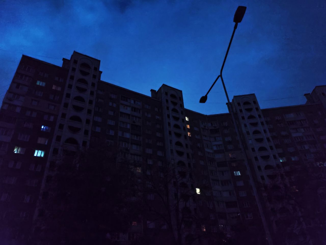 OKB-ja e shqetësuar për njerëzit në Ukrainë që s’kanë qasje në ngrohje tash kur temperaturat po ulen