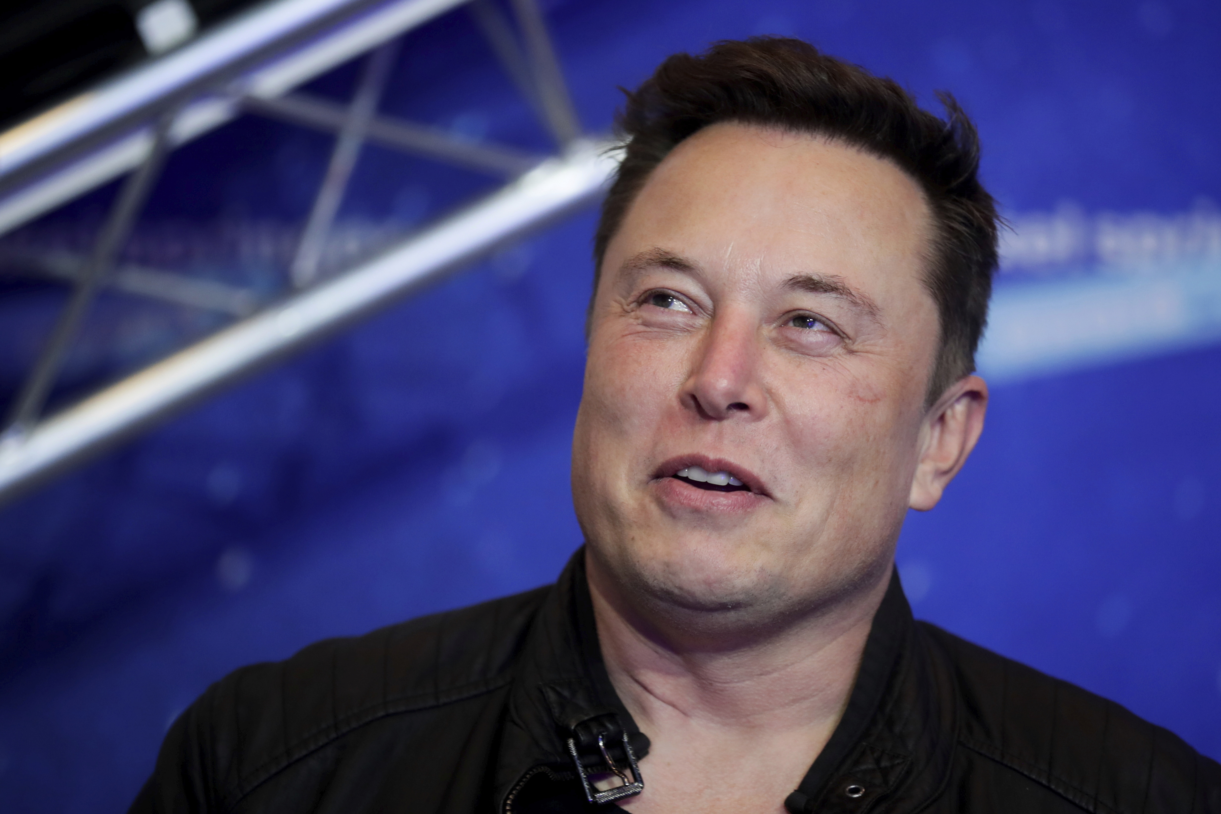 Elon Musk pretendon se po e blen Twitterin për ta ndihmuar njerëzimin