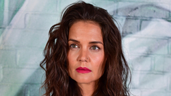 Katie Holmes rikthehet në teatër për herë të parë në 10 vjet