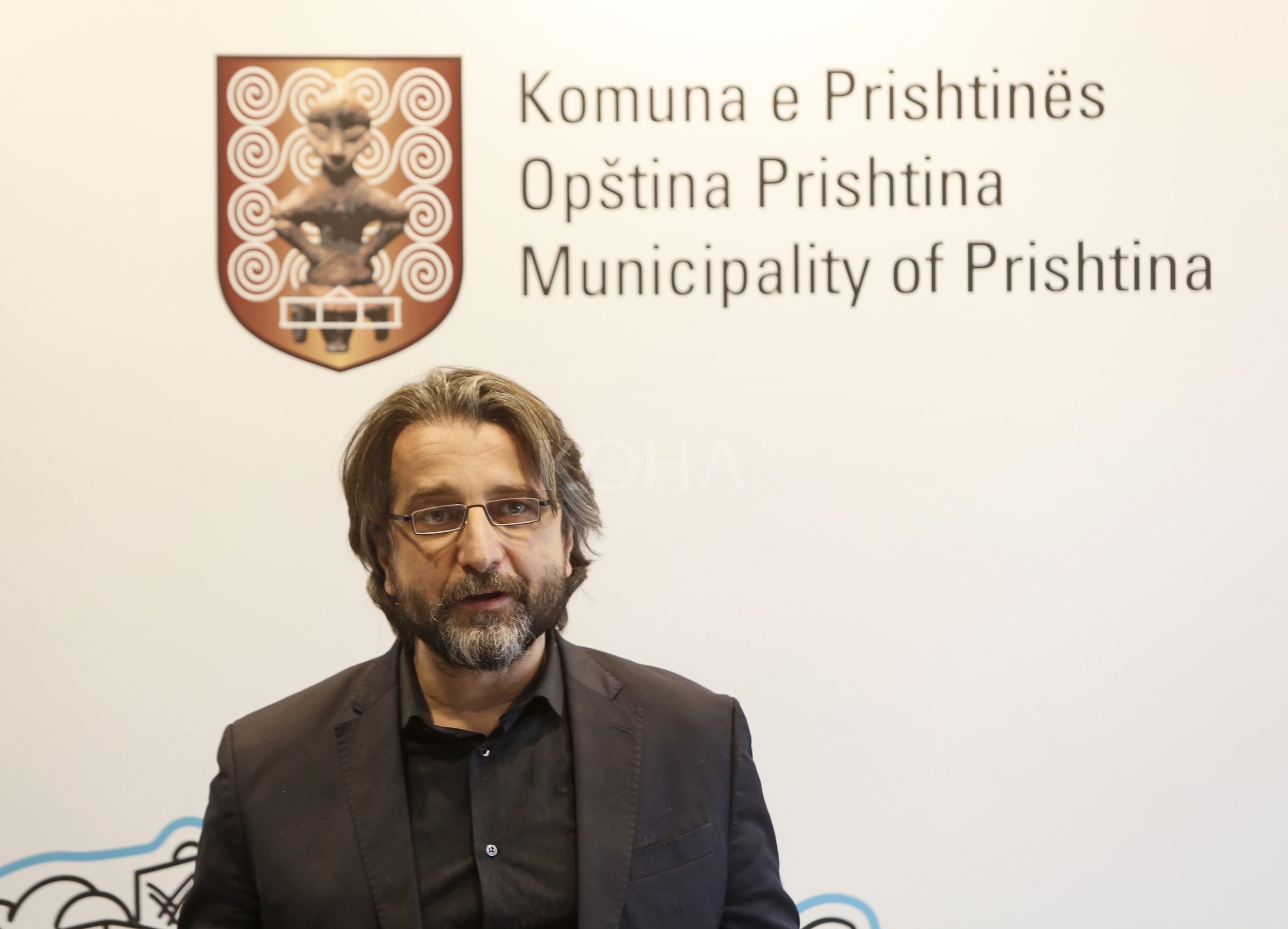 Rama kërkon hetim për lëndimin e 23-vjeçares nga rënia e kulmit të Komunës