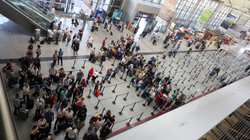 Punëtorët e larguar nga Aeroporti i Prishtinës i drejtohen Gjykatës Kushtetuese