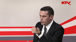 PDK: VV-ja përmes ligjit për zyrtarët publikë synon punësimin e militantëve