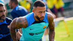 Depay vendos të qëndrojë te Barça