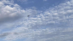 Piloti vjedh avionin dhe kërcënon me përplasje të tij në SHBA