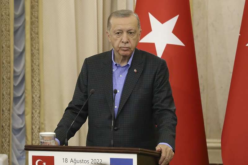 Erdogani i ofron ndihmë Putinit për zgjidhjen e konfliktit në Zaporizhzhia