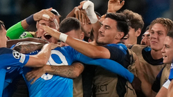 Napoli shënon golin e dytë ndaj Liverpoolit