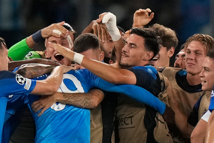 Napoli shënon golin e dytë ndaj Liverpoolit