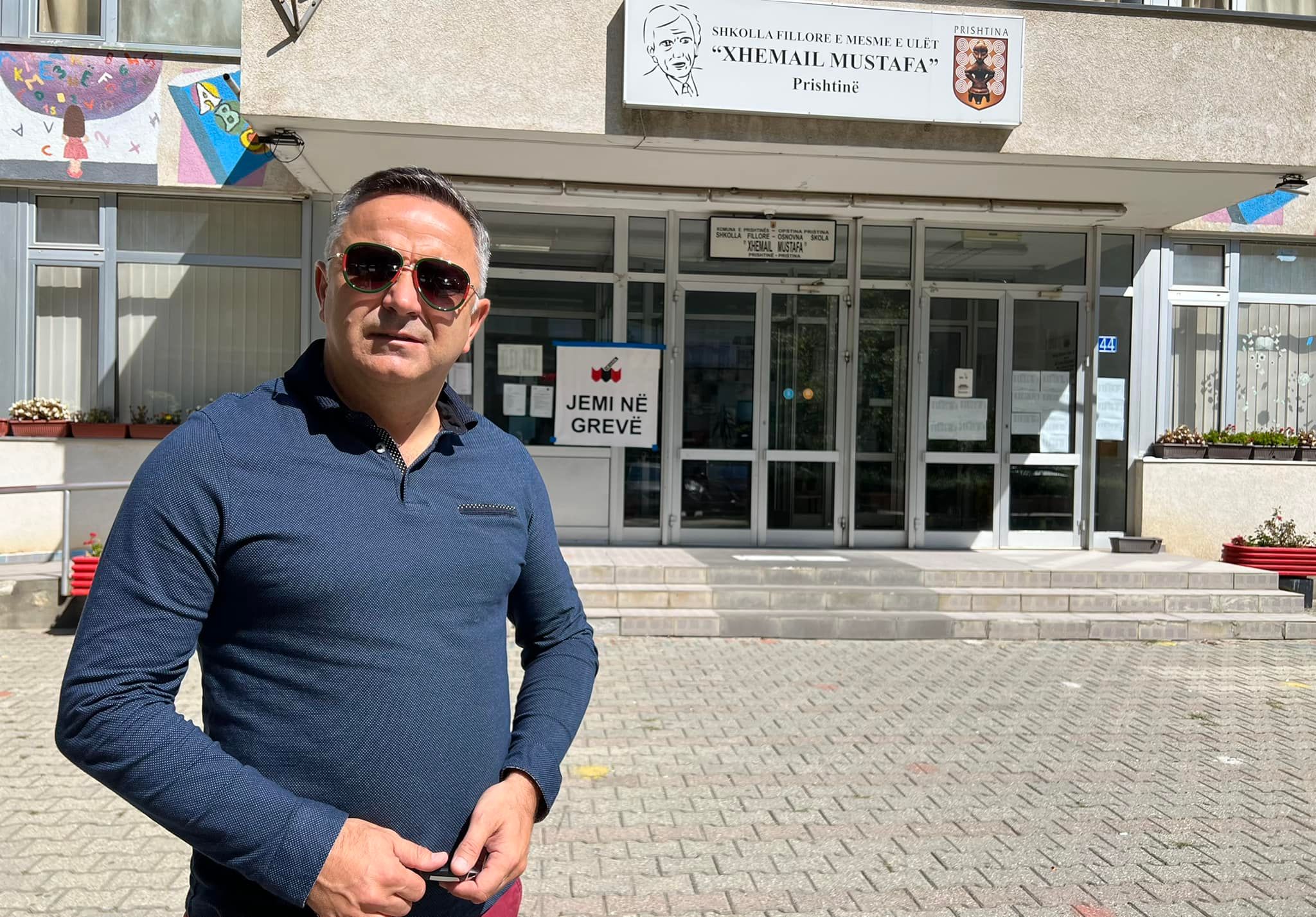 Tahiri: Qeveria, duke i ikur komunikimit me sindikatat, ka zgjedhur t’i lë fëmijët jashtë shkollave