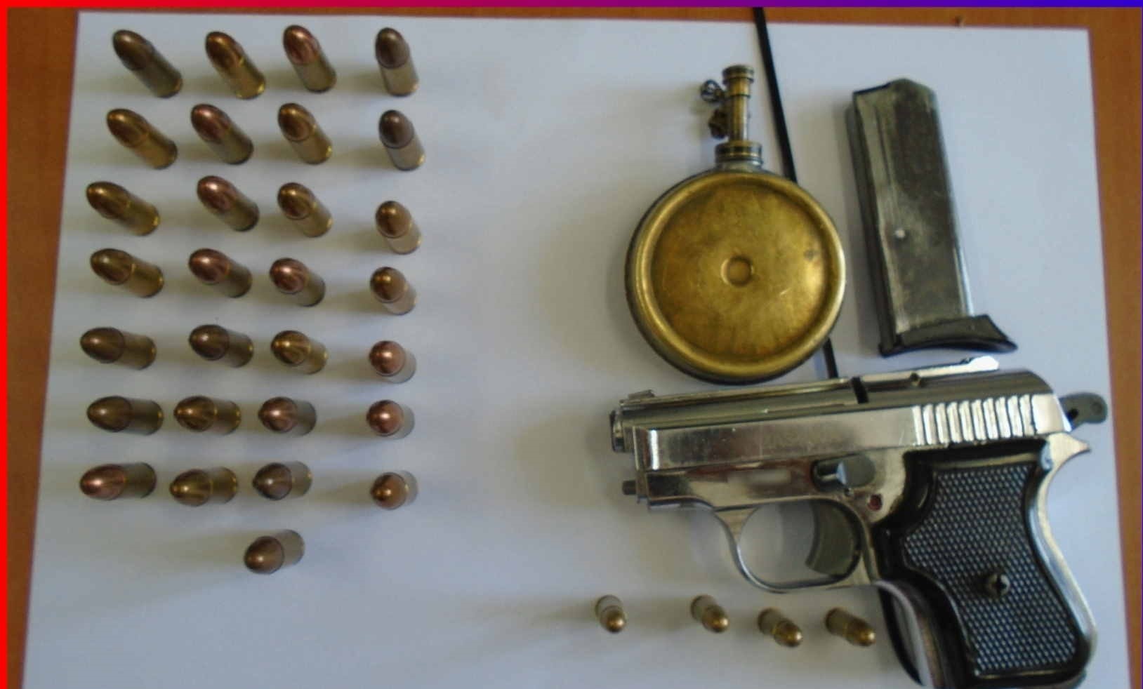 Arrestohet një i dyshuar për armëmbajtje pa leje, i konfiskohen dy armë