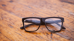 Mënyrat efikase për pastrimin e syzeve