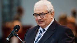Ambasadori rus: Berlini kaloi “vijën e kuqe” kur furnizoi Ukrainën me armë