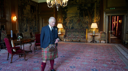 Charles III nis turneun si mbret me Irlandën e Veriut