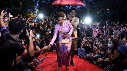 Një aktiviste tajlandeze arrestohet pasi u vesh si mbretëresha