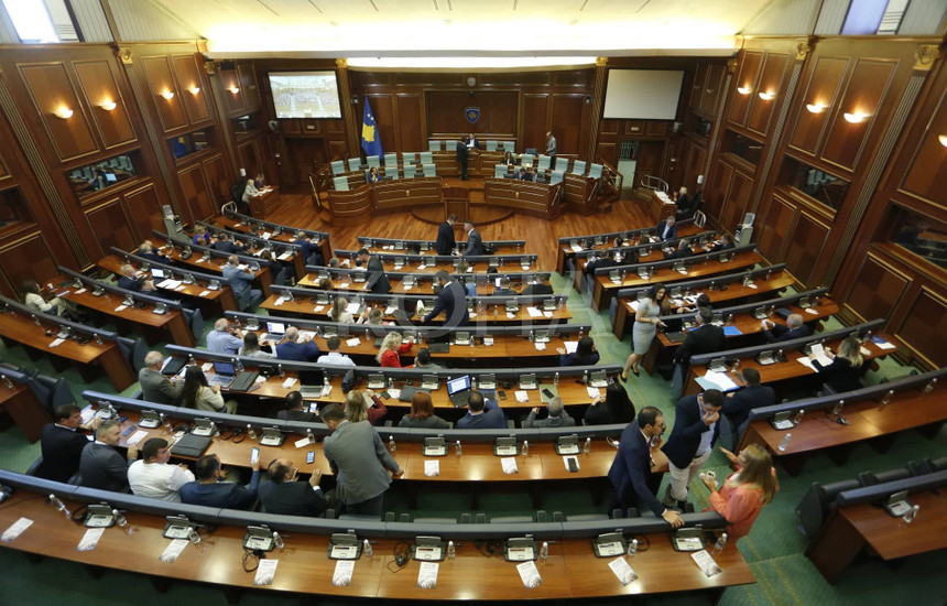 Kuvendi, terheqja nga Trusti