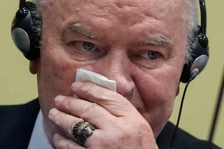 Rusia bën thirrje për lirimin e kriminelit të luftës, Ratko Mlladiq