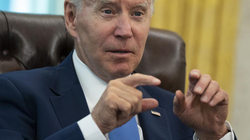 CNN: Bideni po heziton ta furnizojë Ukrainën me armë