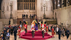Delegacionit kinez i ndalohet hyrja në vendin ku po qëndron trupi i Mbretëreshës Elizabeth II