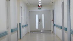 Gjashtë muaj nga fillimi i punës, “Sheikha Fatima” pa staf të mjaftueshëm mjekësor