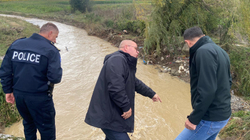 Ministri Krasniqi viziton vendet e prekura nga vërshimet