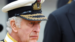 Mbreti Charles III përcjell arkivolin e Mbretëreshës Elizabeth