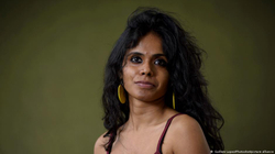 Shkrimtarja indiane Meena Kandasamy, laureate e çmimit “Hermann Kesten”