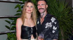 Adam Levine akuzohet për tradhti
