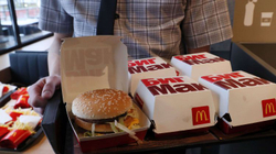McDonald’s i rihap dyert në Ukrainë