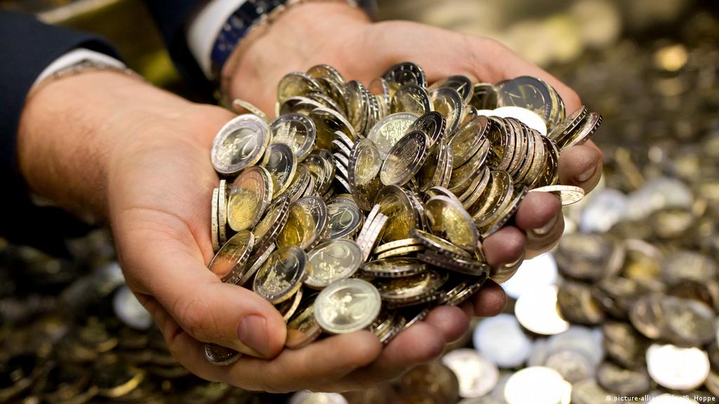 5.2 milionë njerëz u bënë milionerë vitin e kaluar, gjysma e tyre në SHBA