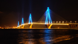 Kriza energjetike, Greqia fik dritat e një prej urave më të gjata në botë
