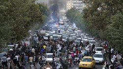 Të paktën 31 të vrarë në protestat në Iran për vdekjen e 22-vjeçares Mahsa Amina