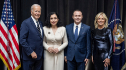 Presidentja Osmani fotografohet me Bidenin: Miqësi e përhershme me SHBA-në