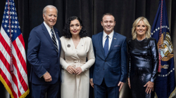 Presidentja Osmani fotografohet me Bidenin: Miqësi e përhershme me SHBA-në
