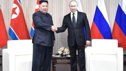 Koreja e Veriut mohon se i ka shitur armë Rusisë