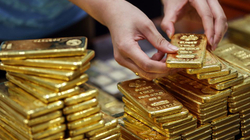 Çmimet e arit po bien në kohën e rritjes së dollarit