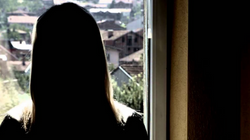 Burri nga Prishtina dyshon se vajza e tij po keqpërdoret seksualisht”