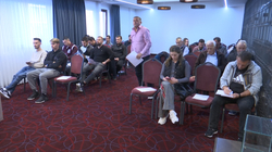 Ndryshime të kontestuara në krye të Federatës së Notit