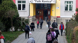 Sot protestohet për mosmbajtje të mësimit në shkollën “Faik Konica”, në Prishtinë