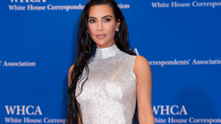 Kim Kardashian dëshiron të mbetet beqare për ca kohë