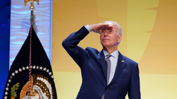 Bideni e kërkon kongresmenen e vdekur gjatë fjalimit në Shtëpinë e Bardhë